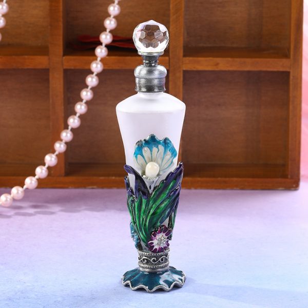 Flower pattern pearl decoration conical perfume bottle - Image 1